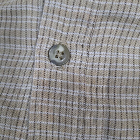 Patagonia Mens button down long sleeve shirt size medium - Picture 4 of 5
